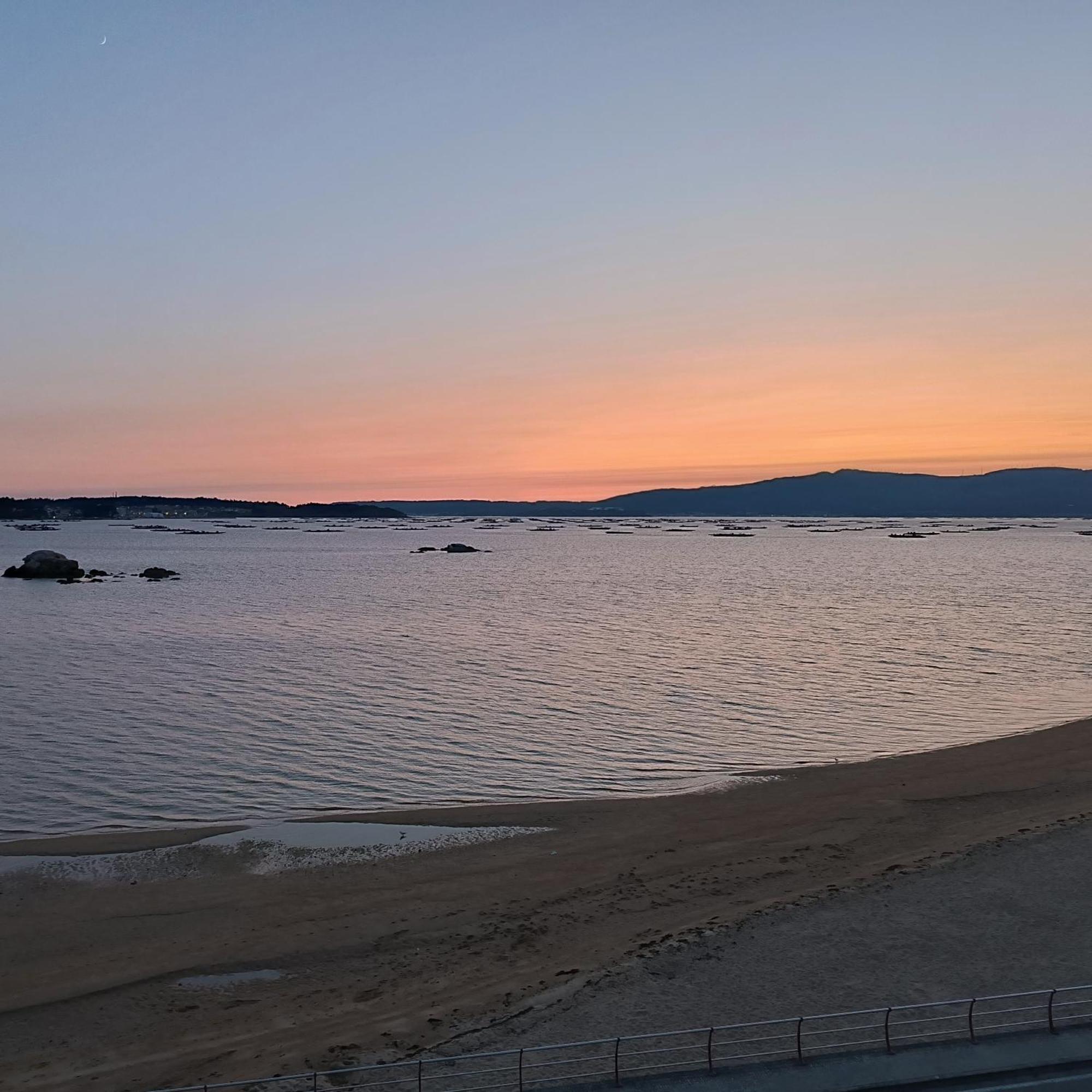 شقة Mirador Mar De Castelao, 1ª Linea De Playa Urbana فيلانويفا دي أروسا المظهر الخارجي الصورة