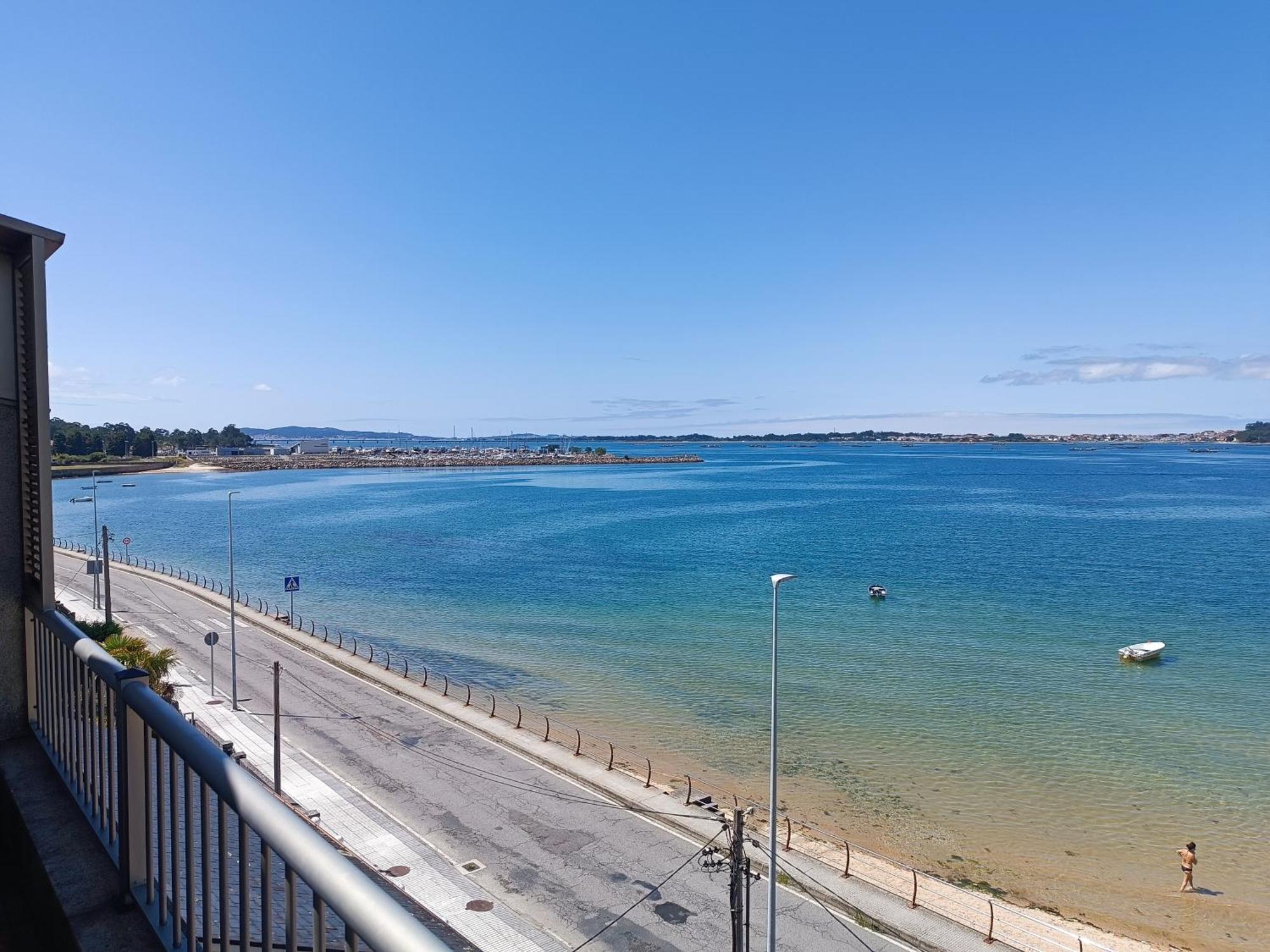 شقة Mirador Mar De Castelao, 1ª Linea De Playa Urbana فيلانويفا دي أروسا المظهر الخارجي الصورة