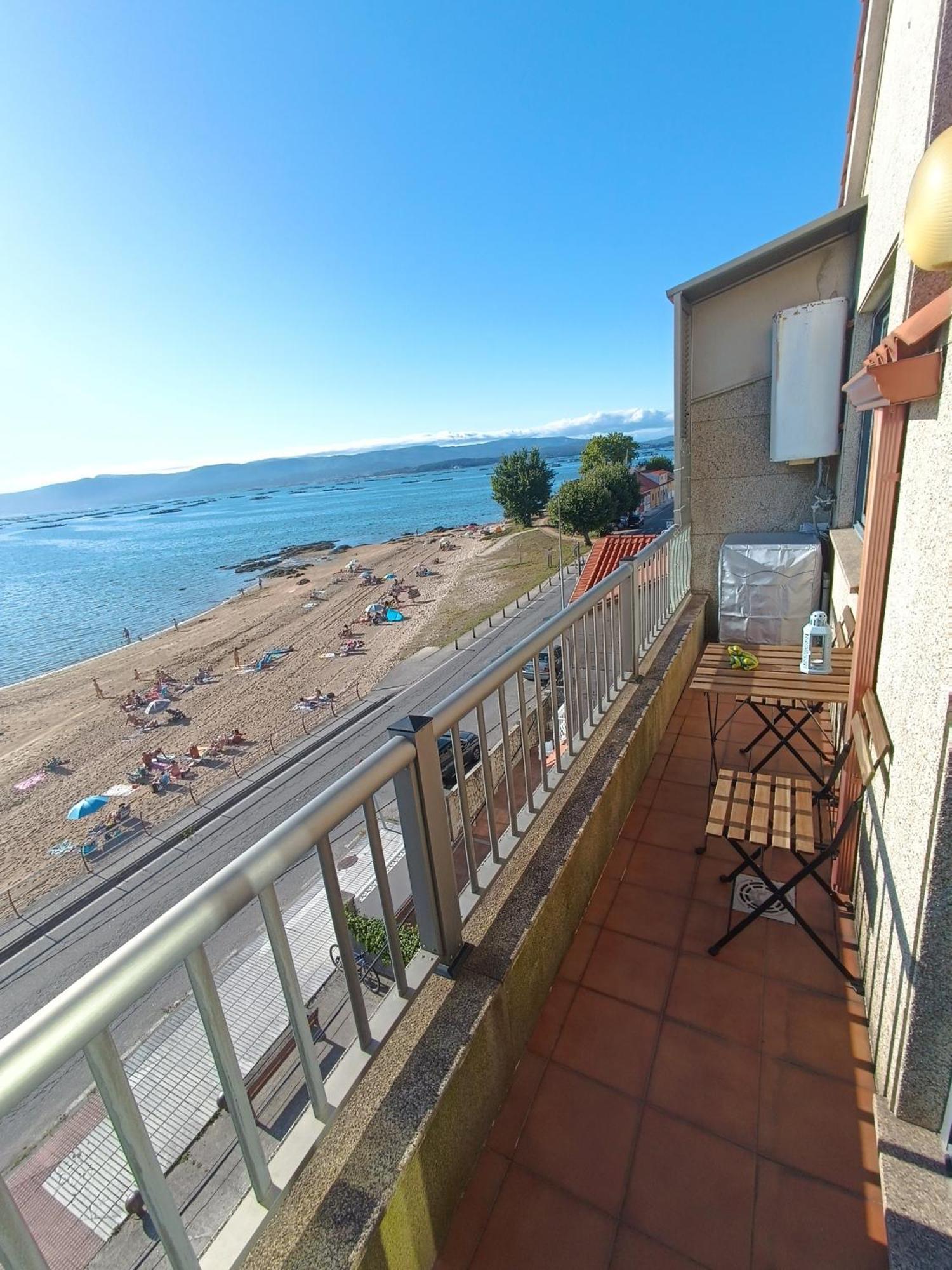 شقة Mirador Mar De Castelao, 1ª Linea De Playa Urbana فيلانويفا دي أروسا المظهر الخارجي الصورة